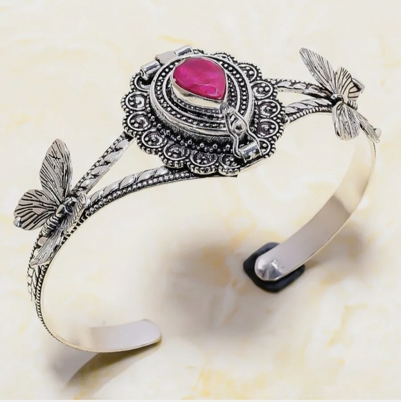 New Kashmir Ruby 925 Silver Butterflies Poison Cuff Bracelet. - Picture 1 of 1